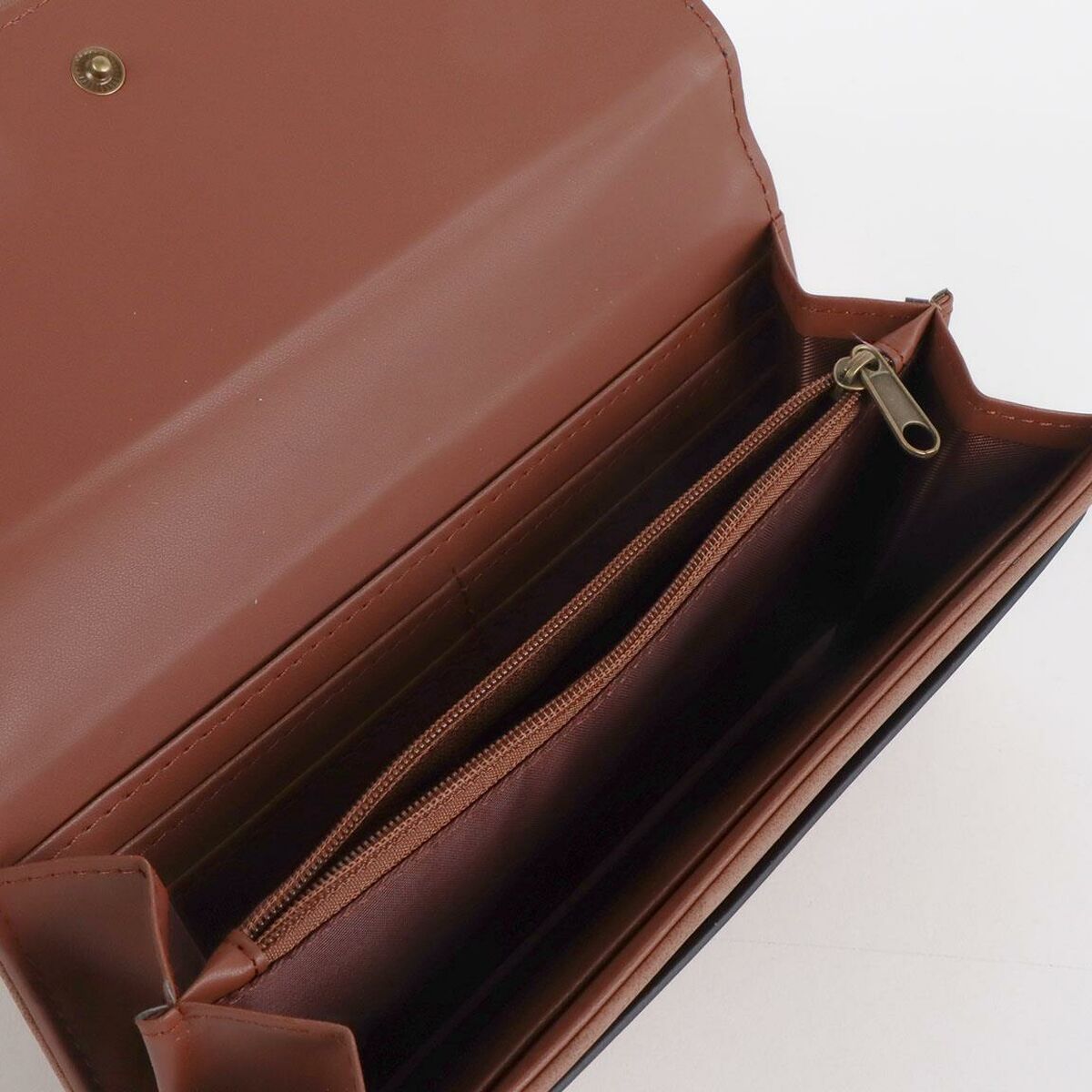 V2H57AB8DCC33825DC7E78D60FAD836150CR7104443P4